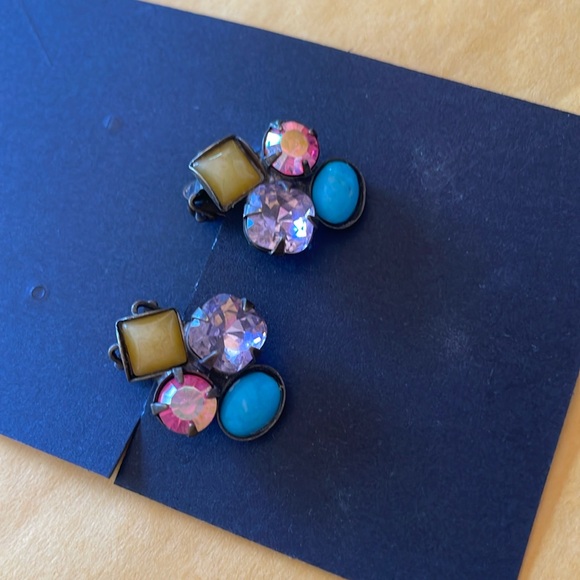 Stunning Sorrelli Vintage Clip Earrings - Picture 1 of 10